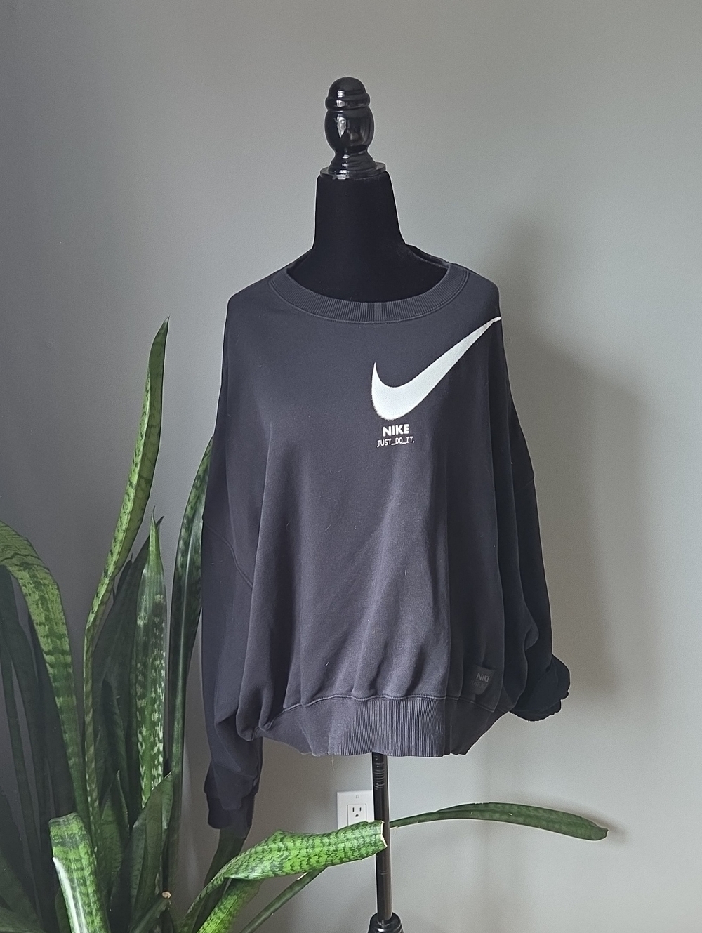 Nike Oversized Big Swoosh Sweatshirt